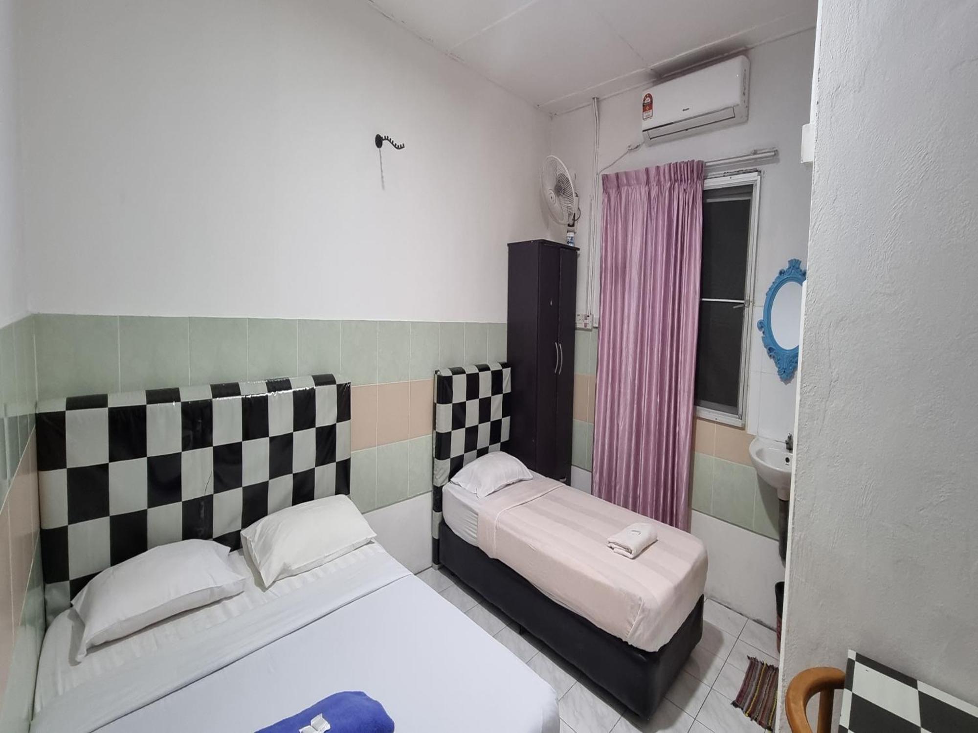 Oyo 90972 Jj Homestay Miri Eksteriør bilde