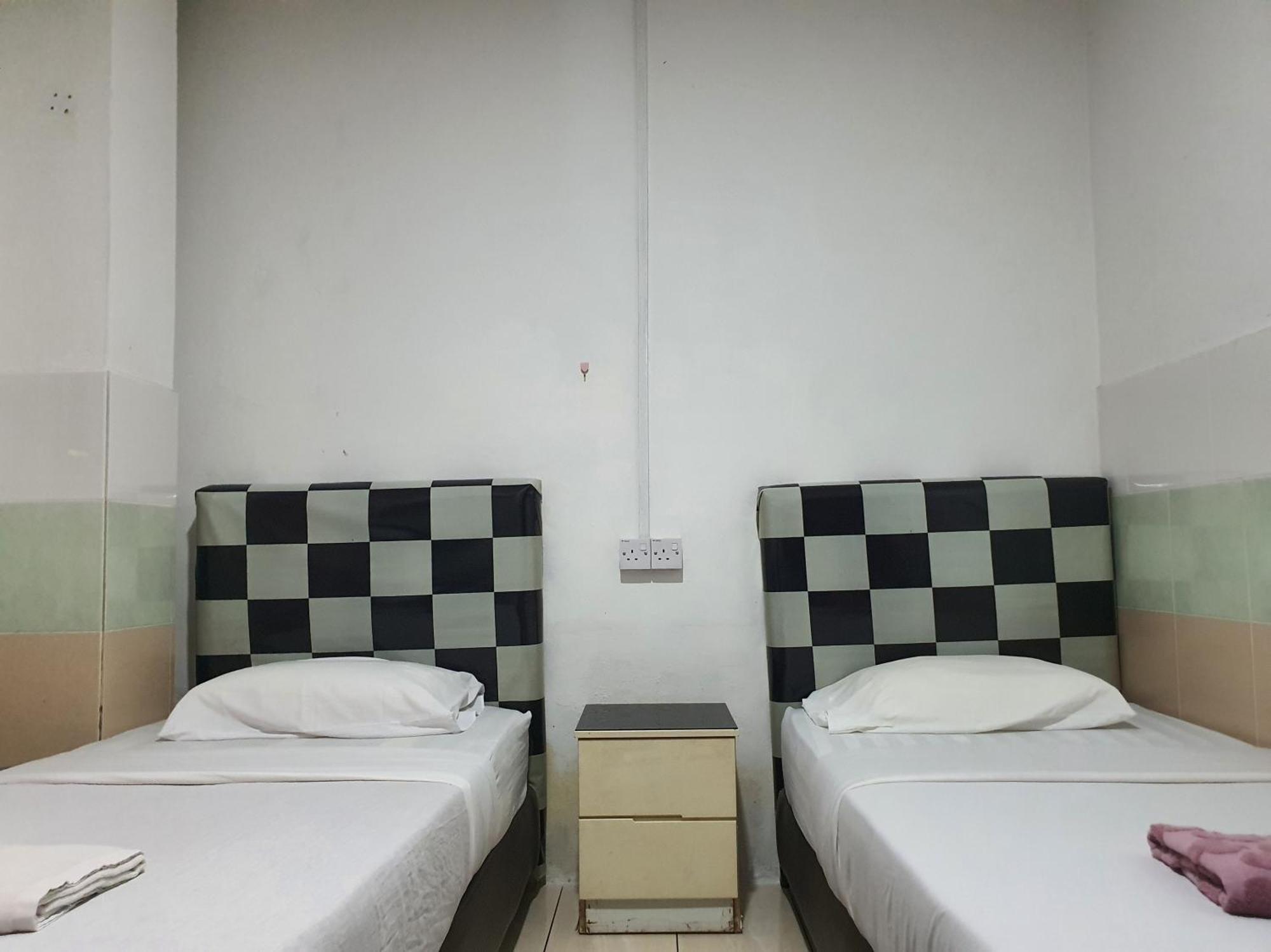 Oyo 90972 Jj Homestay Miri Eksteriør bilde