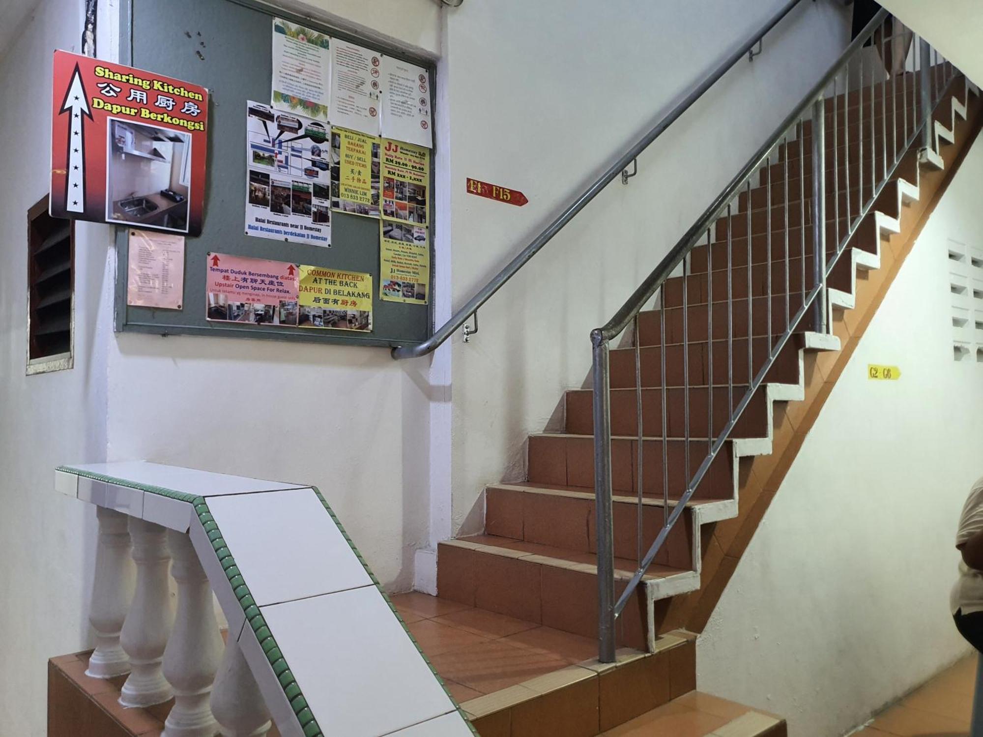 Oyo 90972 Jj Homestay Miri Eksteriør bilde