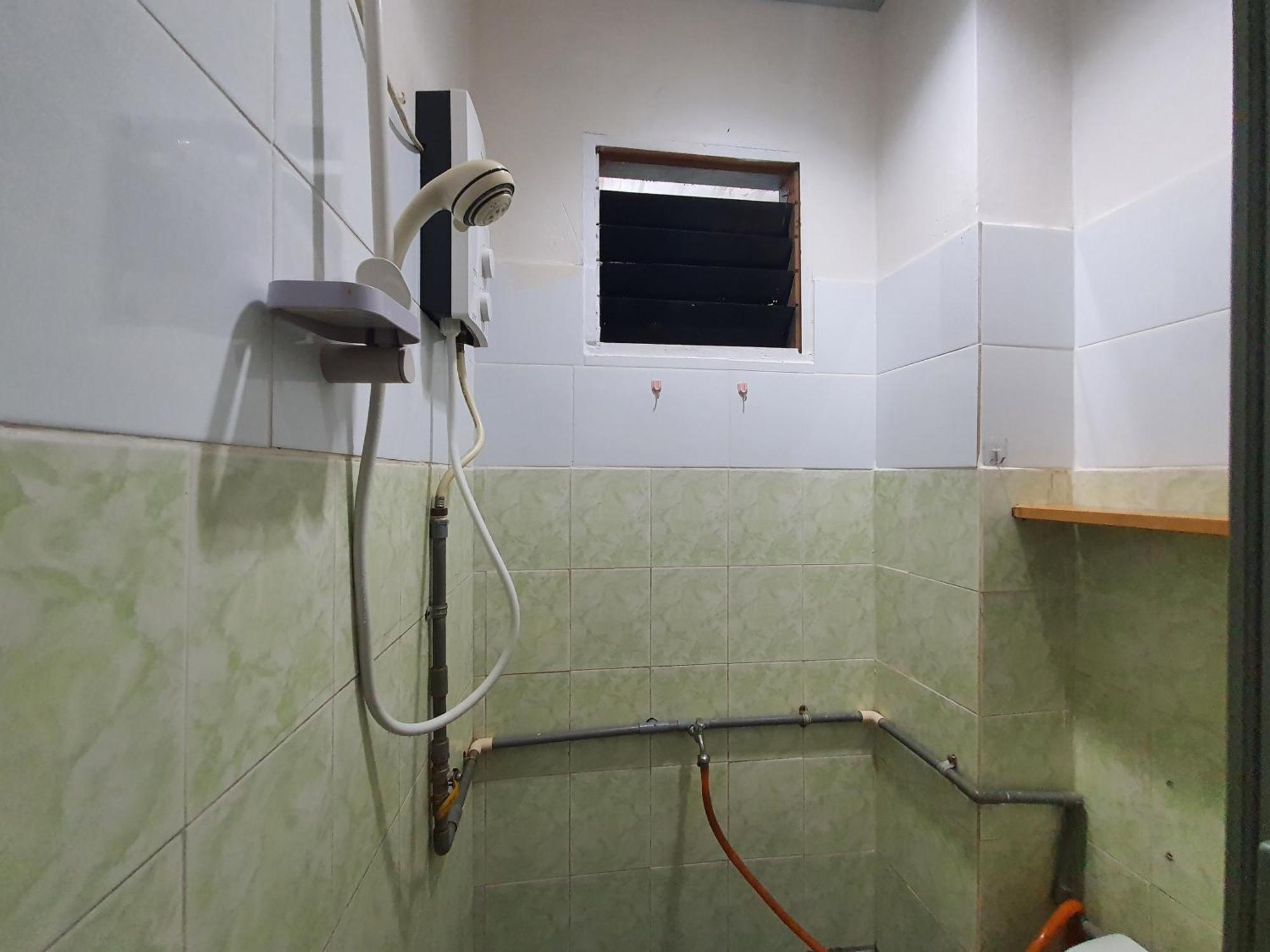 Oyo 90972 Jj Homestay Miri Eksteriør bilde