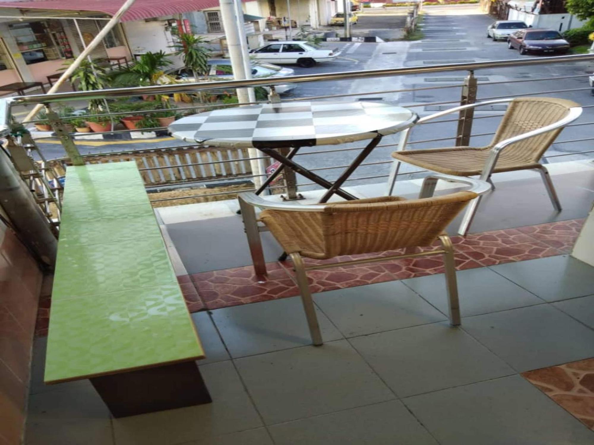 Oyo 90972 Jj Homestay Miri Eksteriør bilde