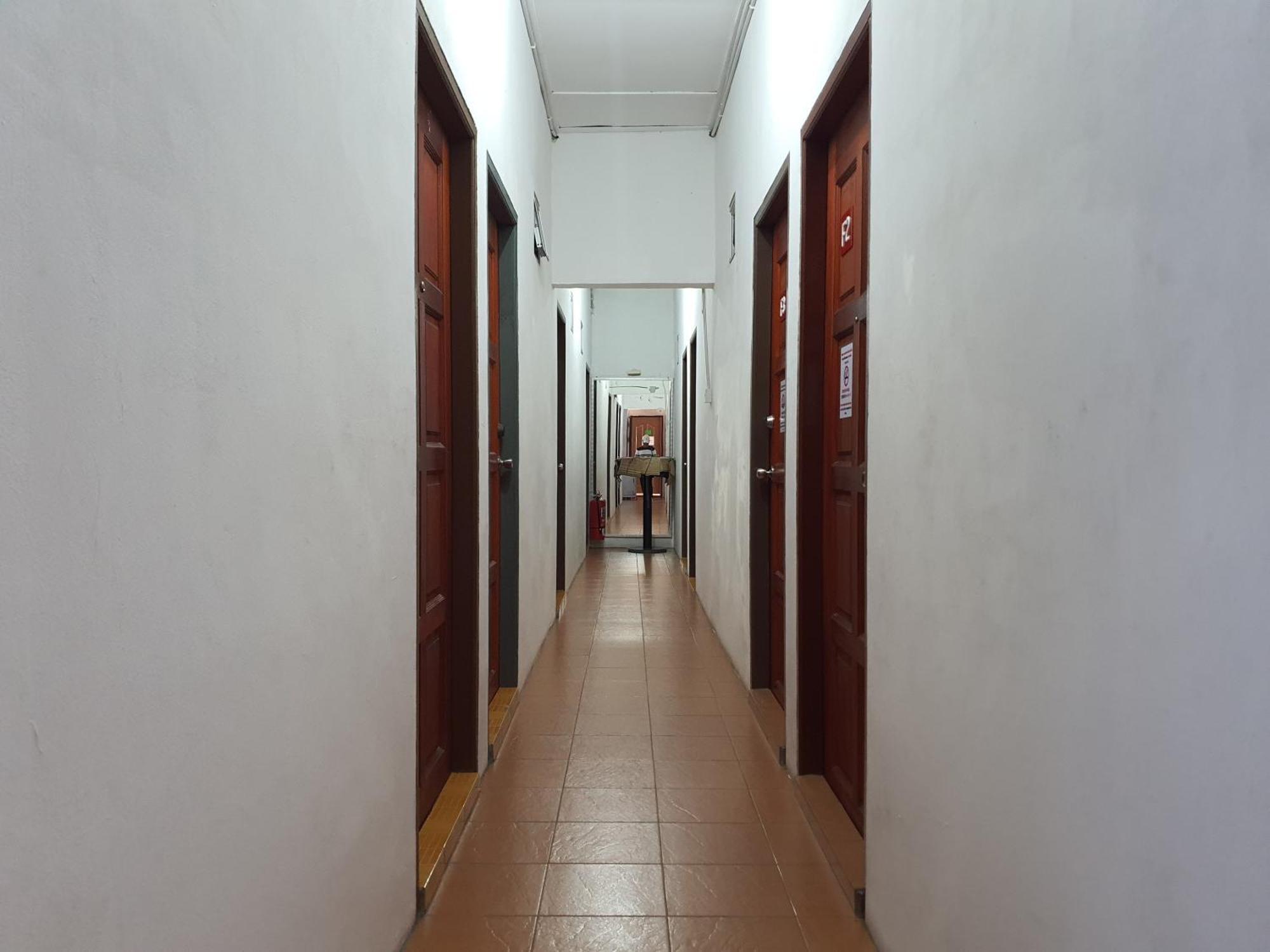 Oyo 90972 Jj Homestay Miri Eksteriør bilde