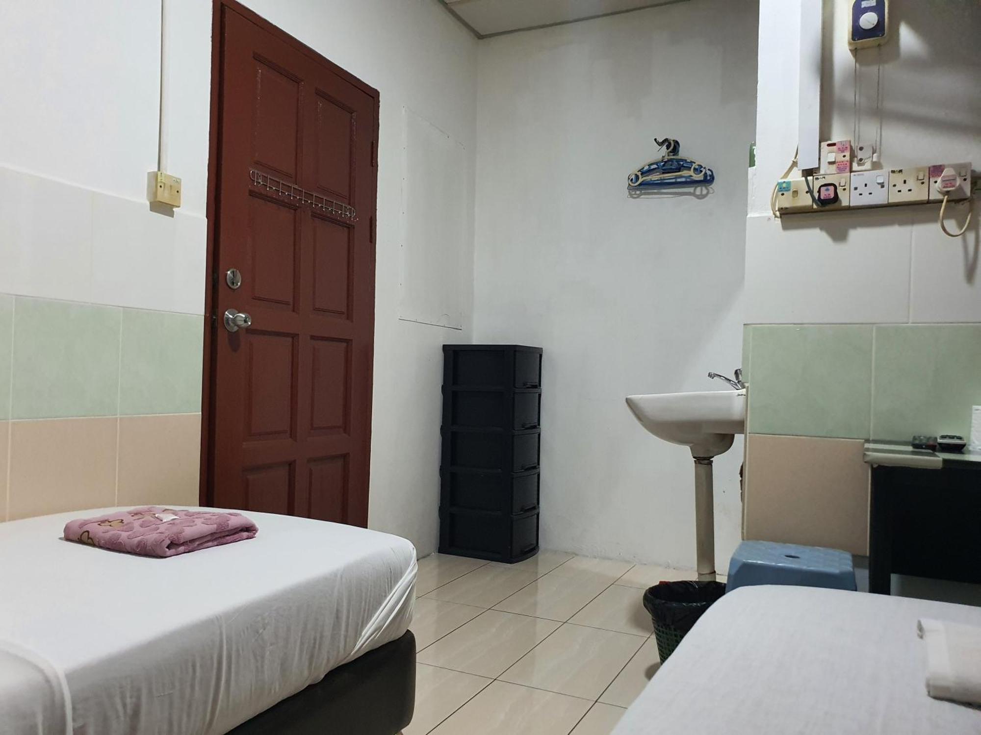 Oyo 90972 Jj Homestay Miri Eksteriør bilde
