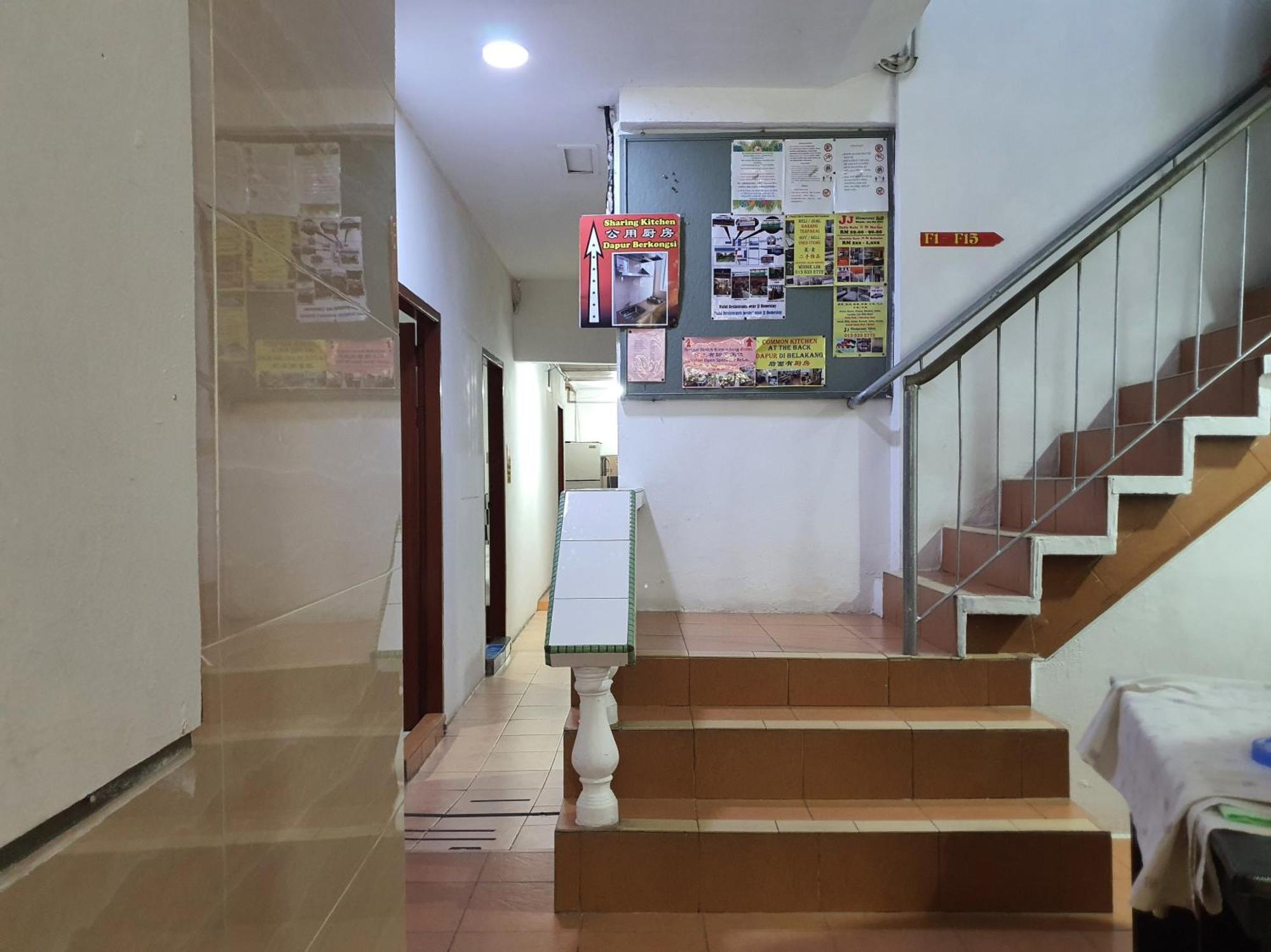Oyo 90972 Jj Homestay Miri Eksteriør bilde