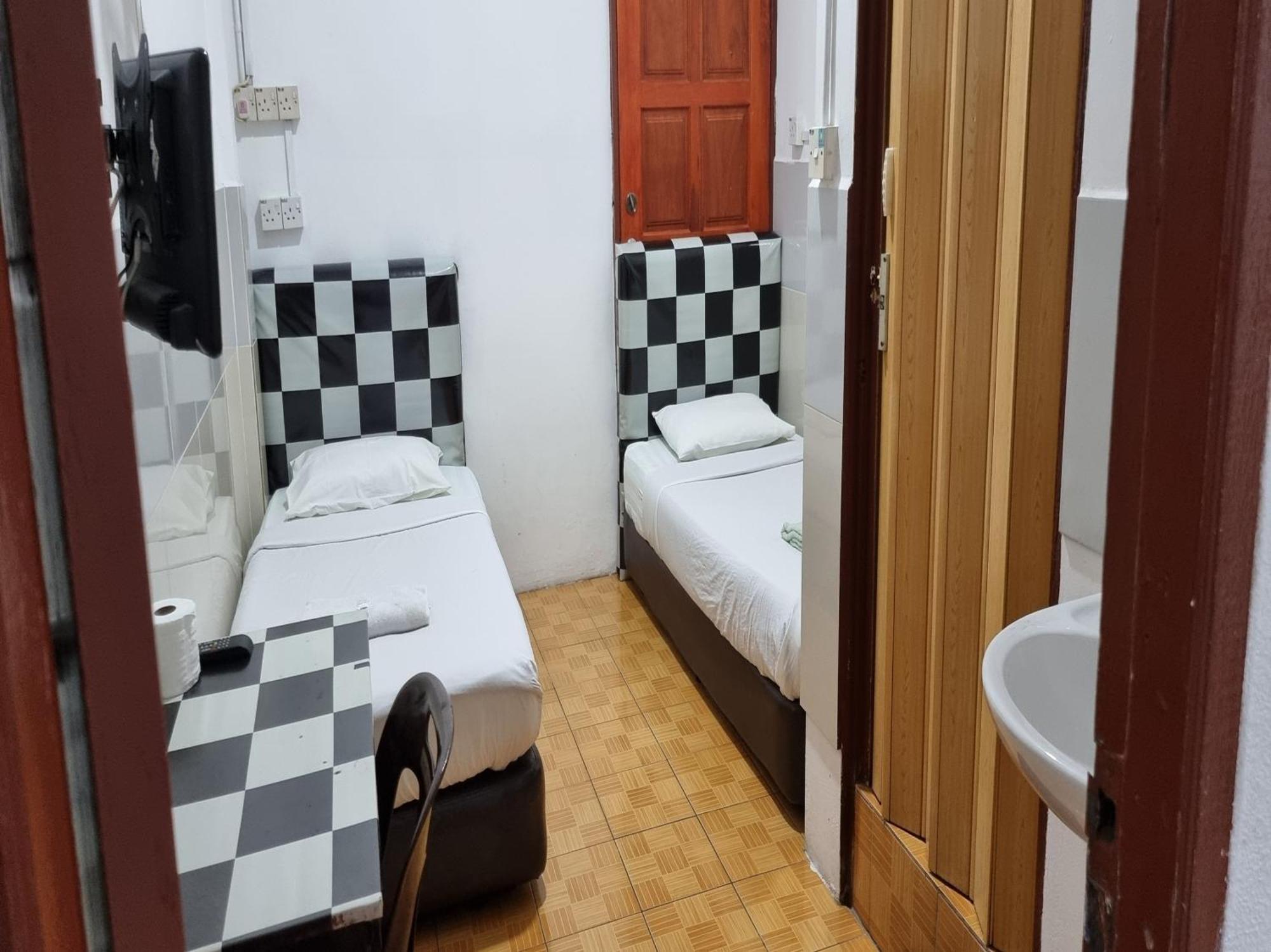 Oyo 90972 Jj Homestay Miri Eksteriør bilde